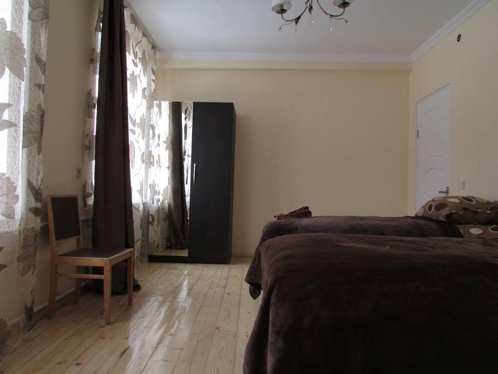 Red Stone Guest House Kazbegi Quarto foto