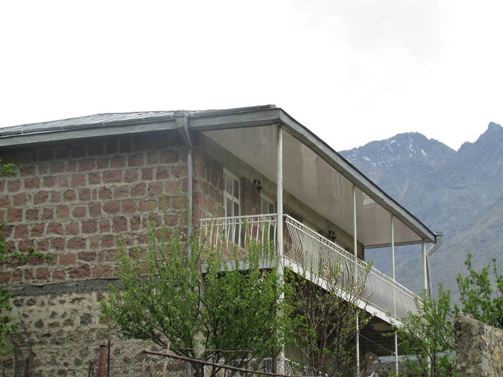 Red Stone Guest House Kazbegi Quarto foto